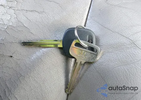 2002 Toyota Camry Xle z USA, uszkodzony, nr VIN 4T1BE30K62U101287